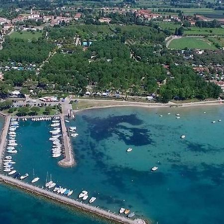 Вилла Casa Linda Ronchi  Экстерьер фото