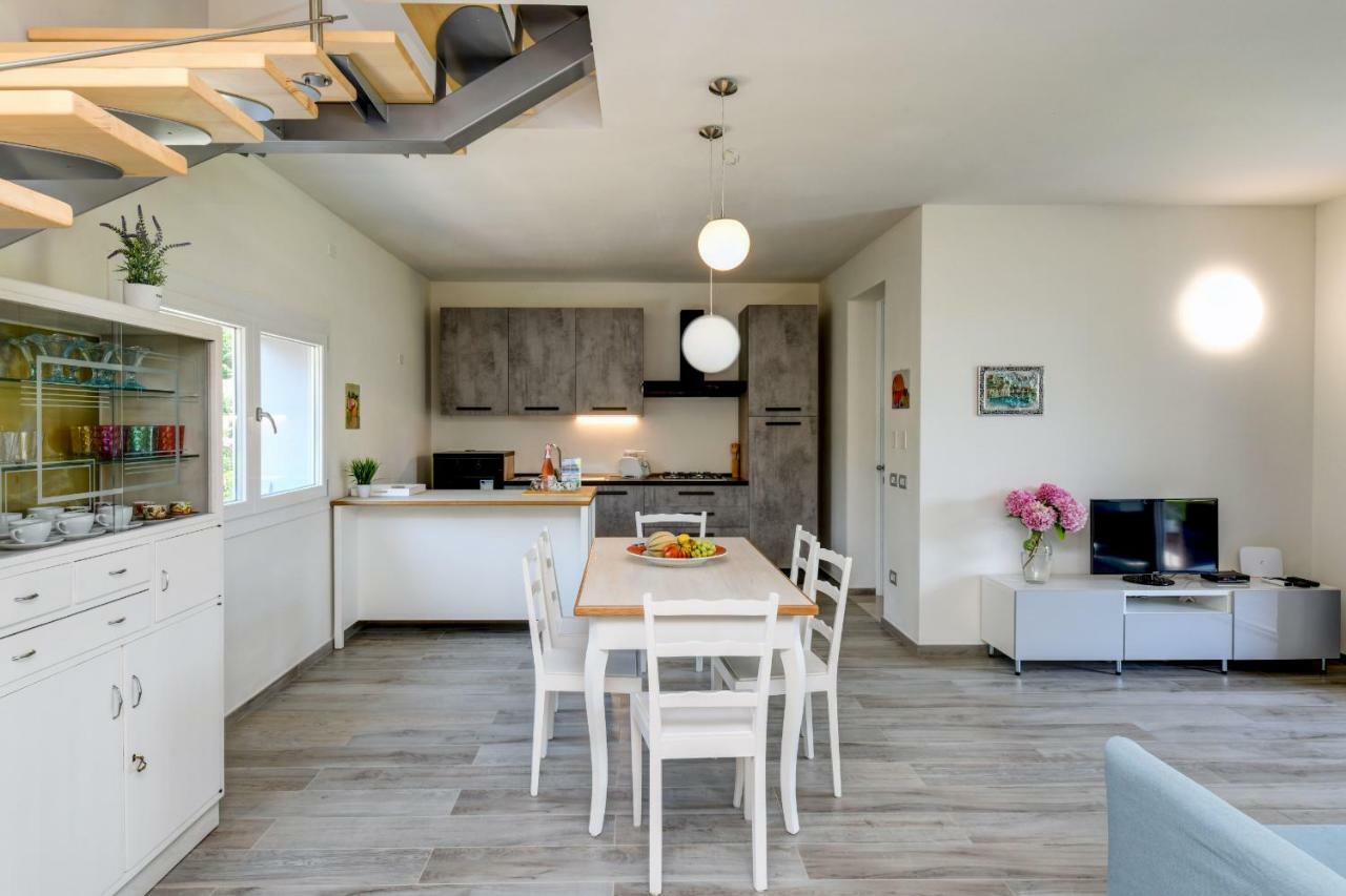 Вилла Casa Linda Ronchi  Экстерьер фото